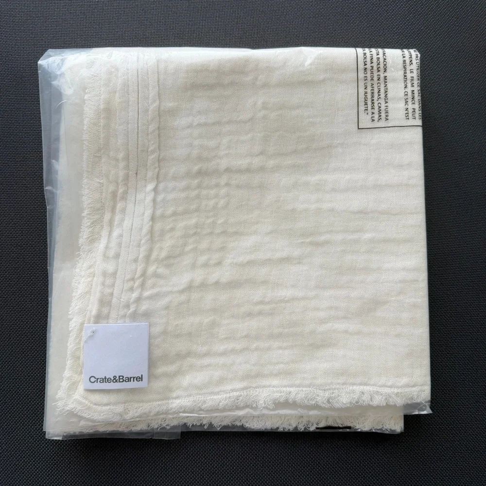Crate & Barrel 23x23 Arla Eyelash Pillow Cover